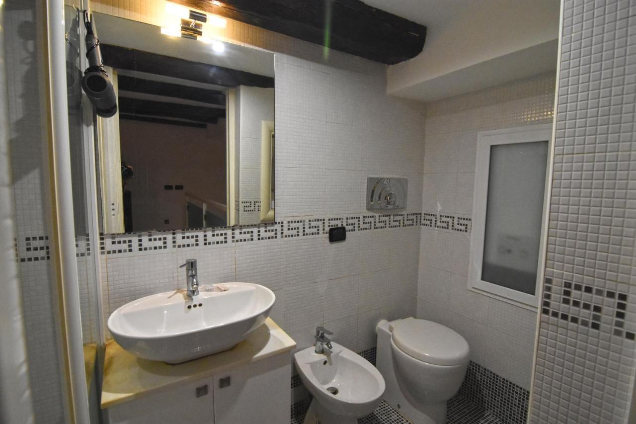 Casa Mya Apartment เนเปิลส์ ภายนอก รูปภาพ